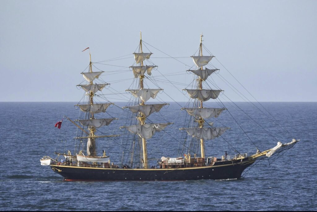 Skansens Venner kipper med flaget for skoleskibet Gorg Stage oktober 12, 2025-1