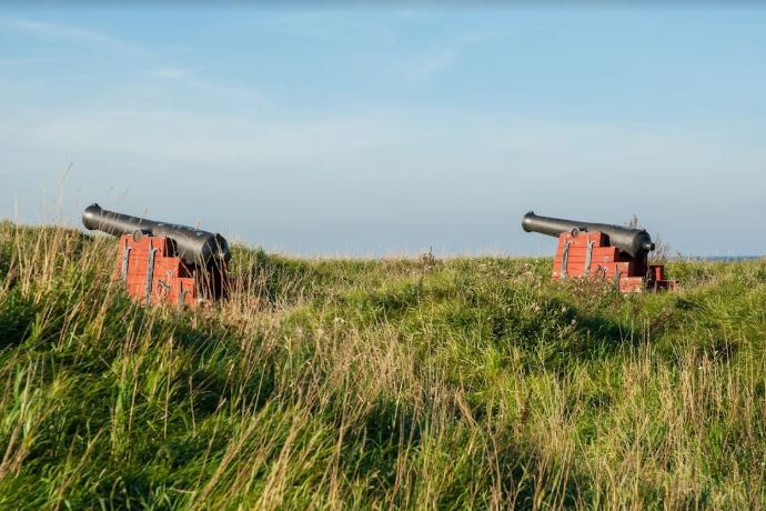 2-kanoner-B Kanonerne på Skansen i Hundested oktober 2025