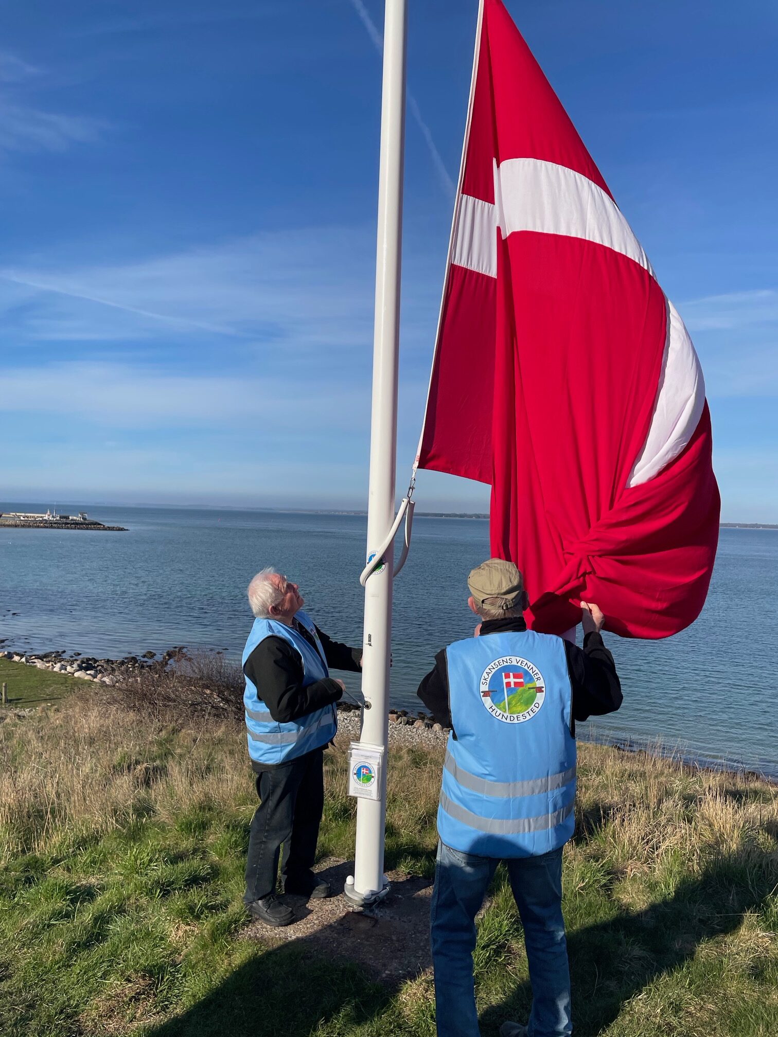 img 2839 9 april flaget hejses af